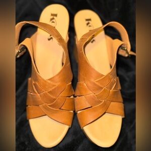 Kork-Ease Tan Sandals Criss-Cross Design